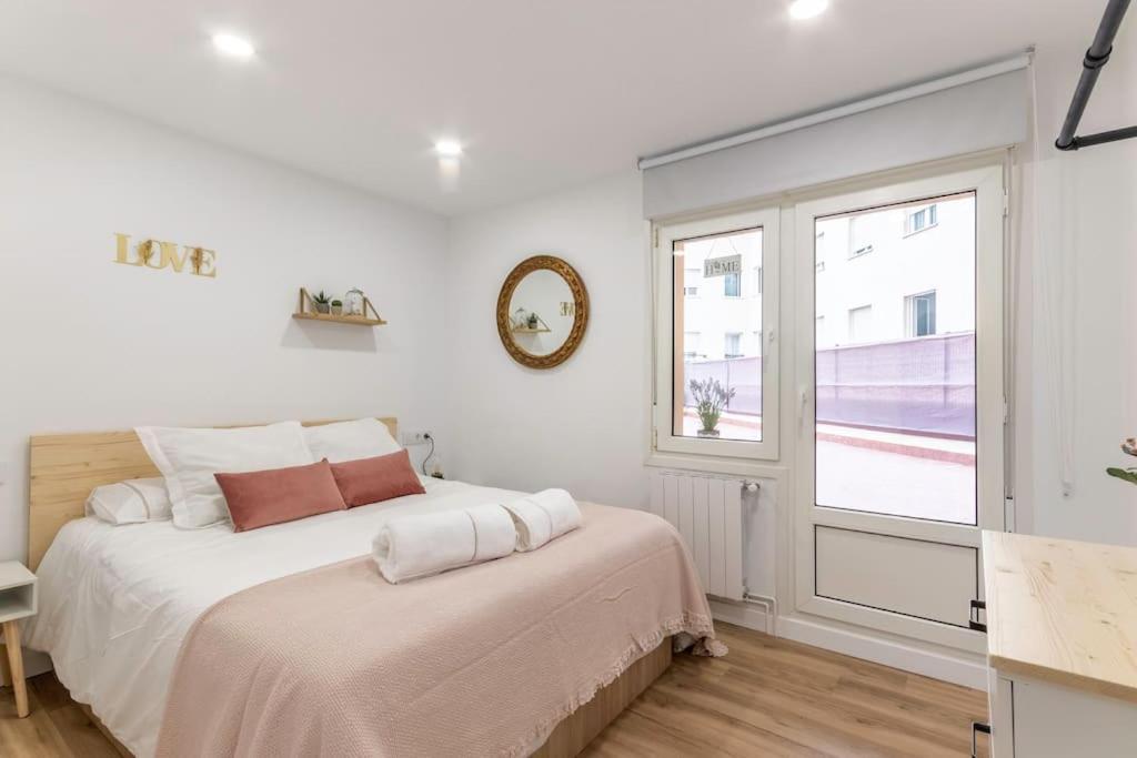 Apt In The Old Town With Cool Terrace!! Private Parking Більбао Екстер'єр фото