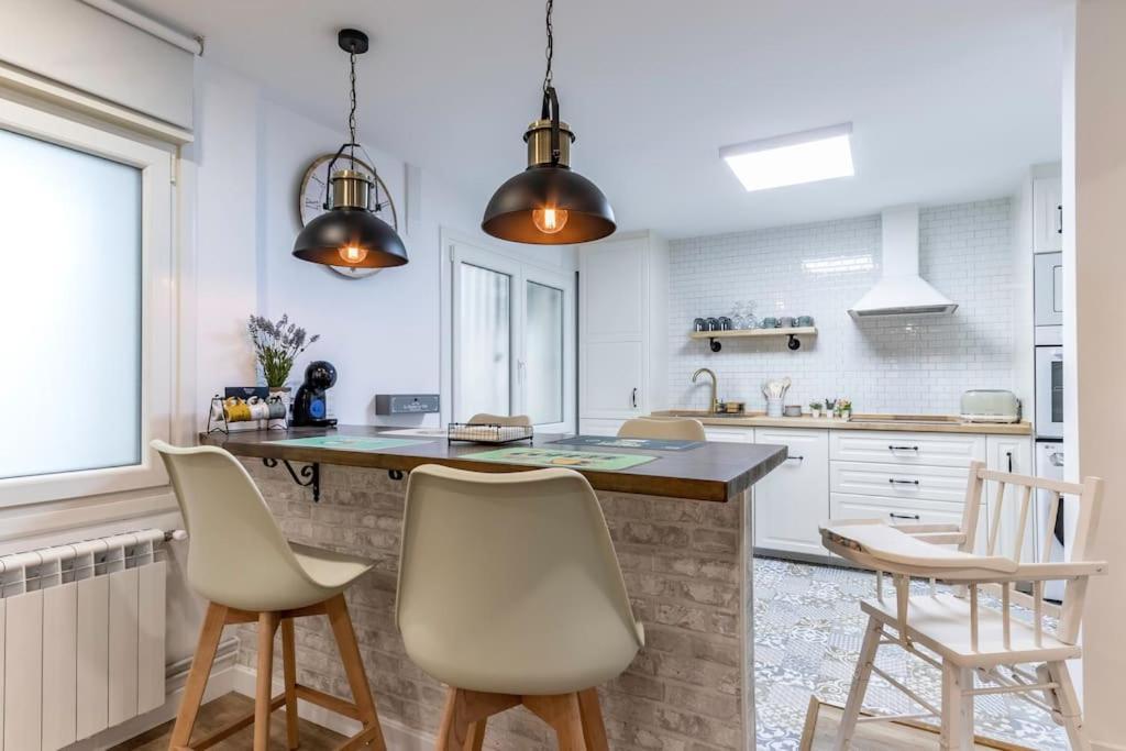 Apt In The Old Town With Cool Terrace!! Private Parking Більбао Екстер'єр фото